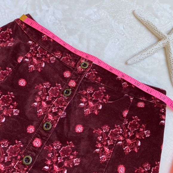 Hollister Velvet Floral Skirt - Picture 4 of 7